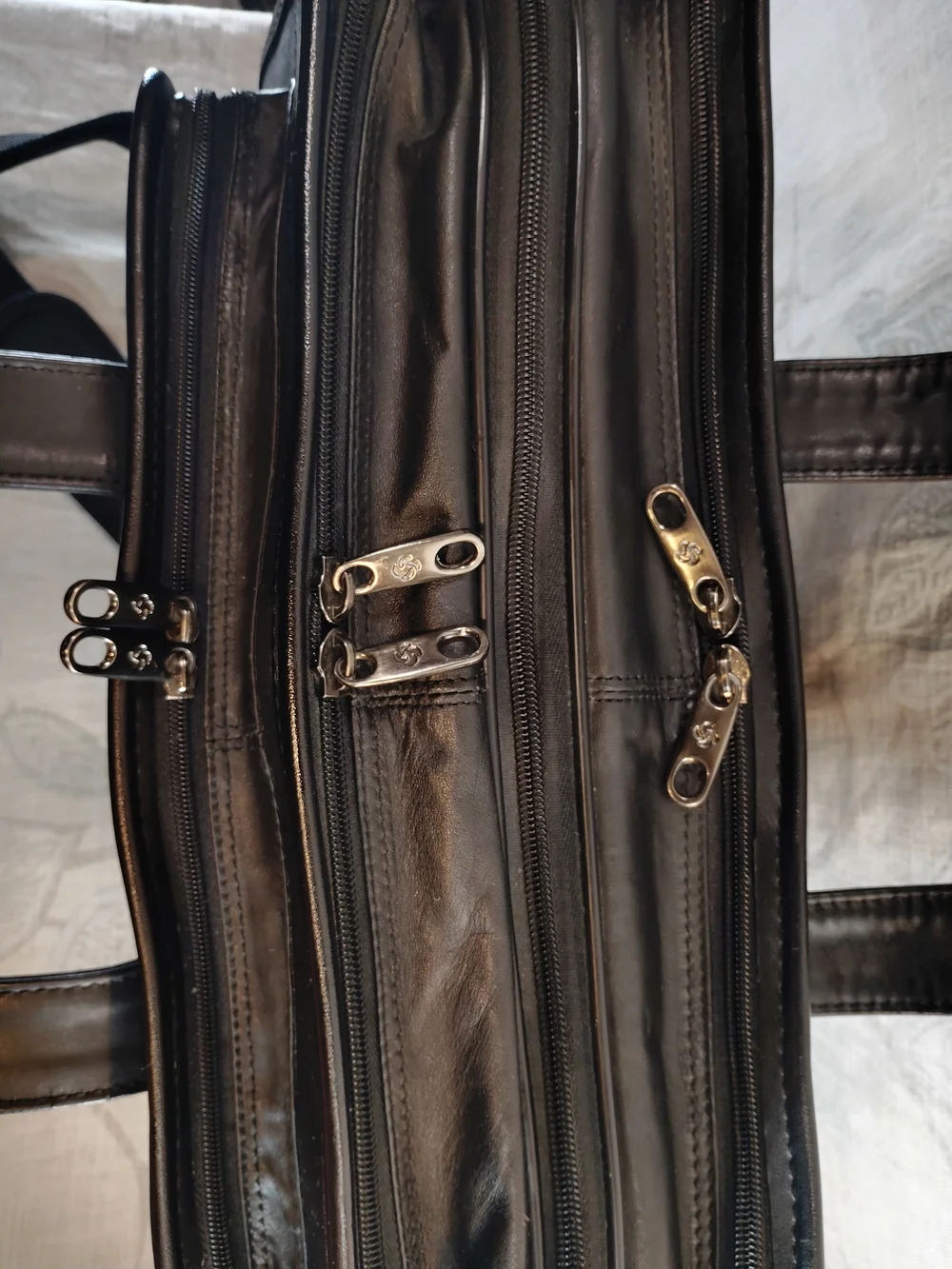 Samsonite Black Laptop Briefcase/Messenger /Travel Bag with Shoulder Strap
